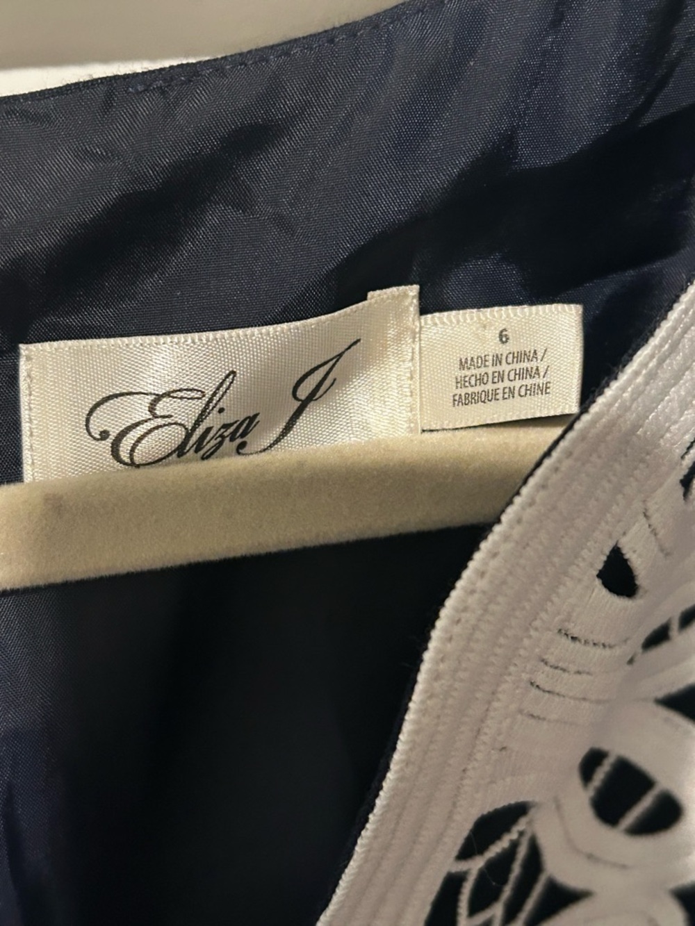 Eliza J Embroidered Dress Navy Blue size 6 - Picture 3 of 6